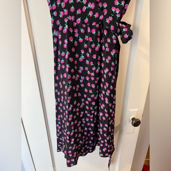 Diane von Furstenberg Goldie Dandelion Swirling Berry Black 2 Midi Dress - Picture 8 of 10